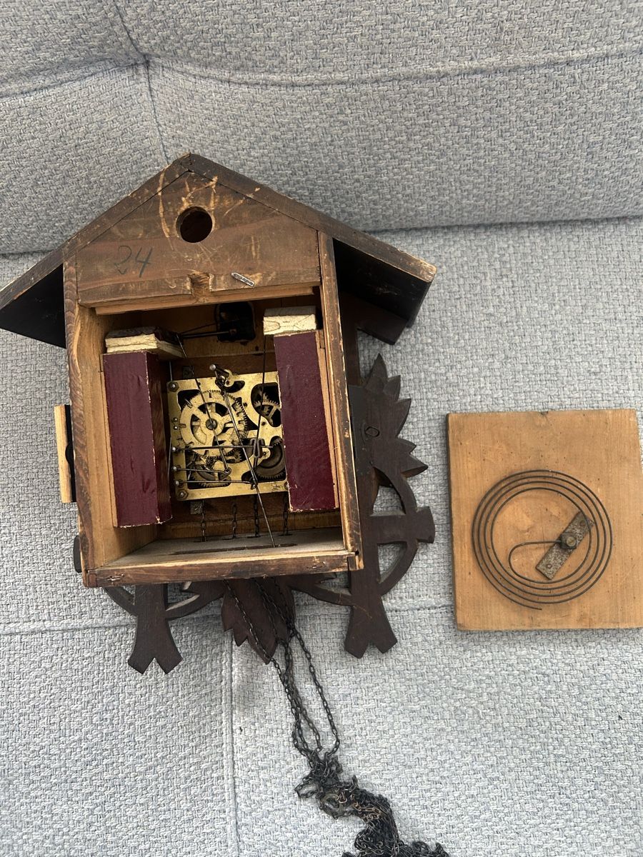 Orologi da terra & Orologi da parete: GugukUhr – Usato da Basel venduto da Krisztina.na 2