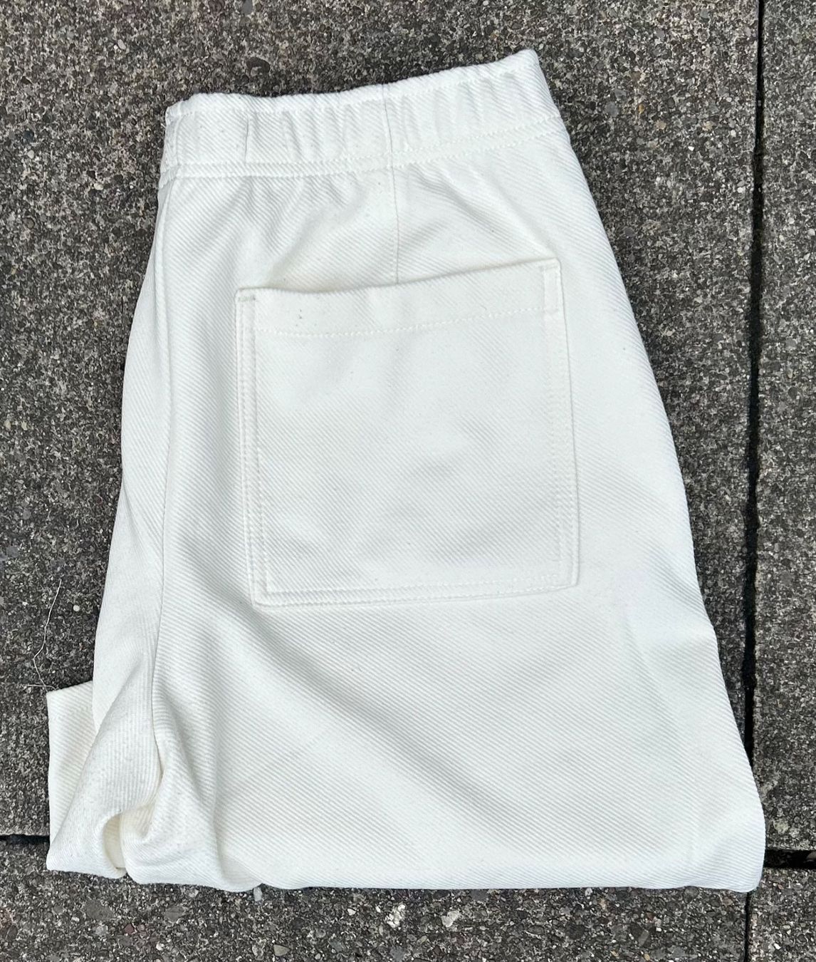 Zara Pantaloni: Zara Shorts | Grösse L – Usato da Ebmatingen venduto da Elee_12 1