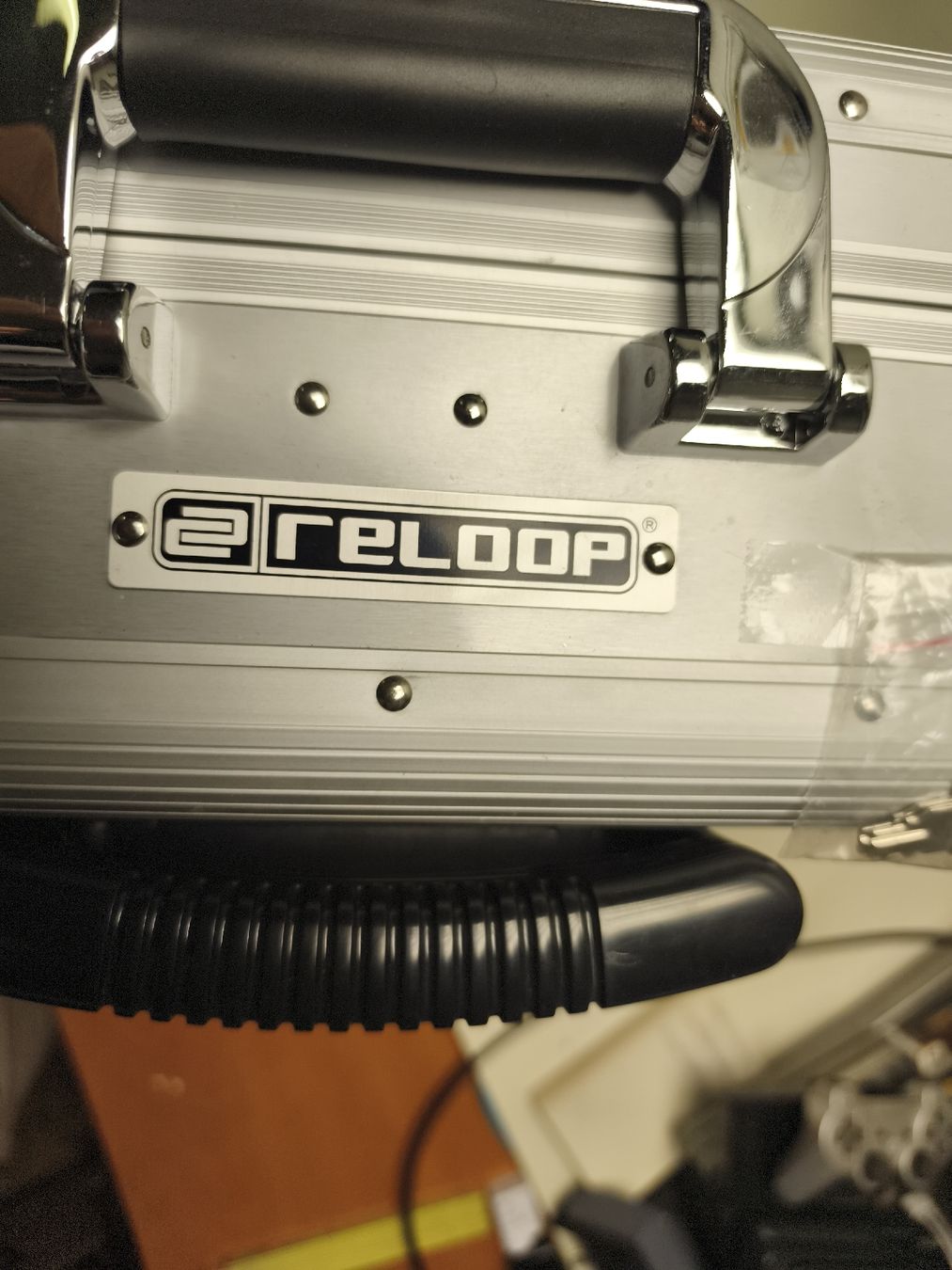 Valises de voyage: Reloop Flightcase mit Rollen Silber(em329) – D'occasion à Künten par Schnaepplihuus 8