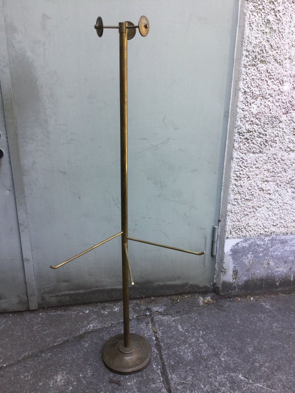 Porte manteau: Art Deco Messing Garderobenständer Typ Sputnik – D'occasion à Wangen SZ par kuriosum12