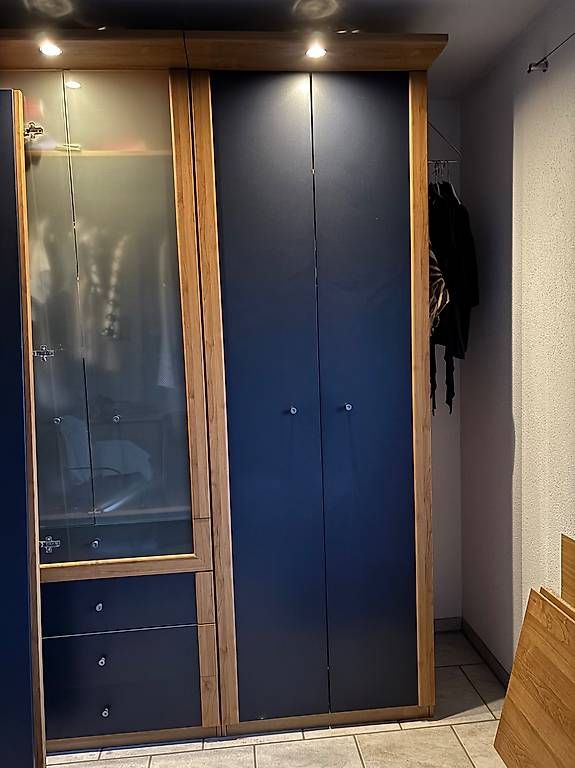 Armadi: Kleiderkasten, 2-türig – Usato da Schaffhausen venduto da pbrunos1