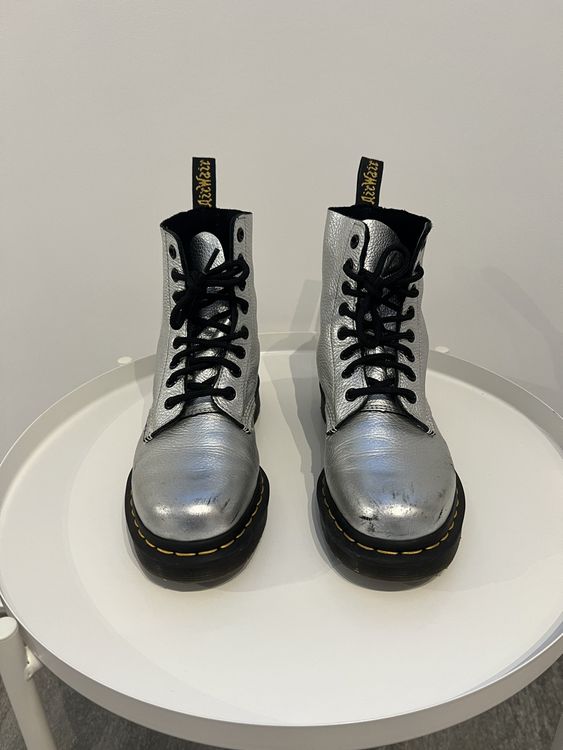 Dr martens argento hotsell