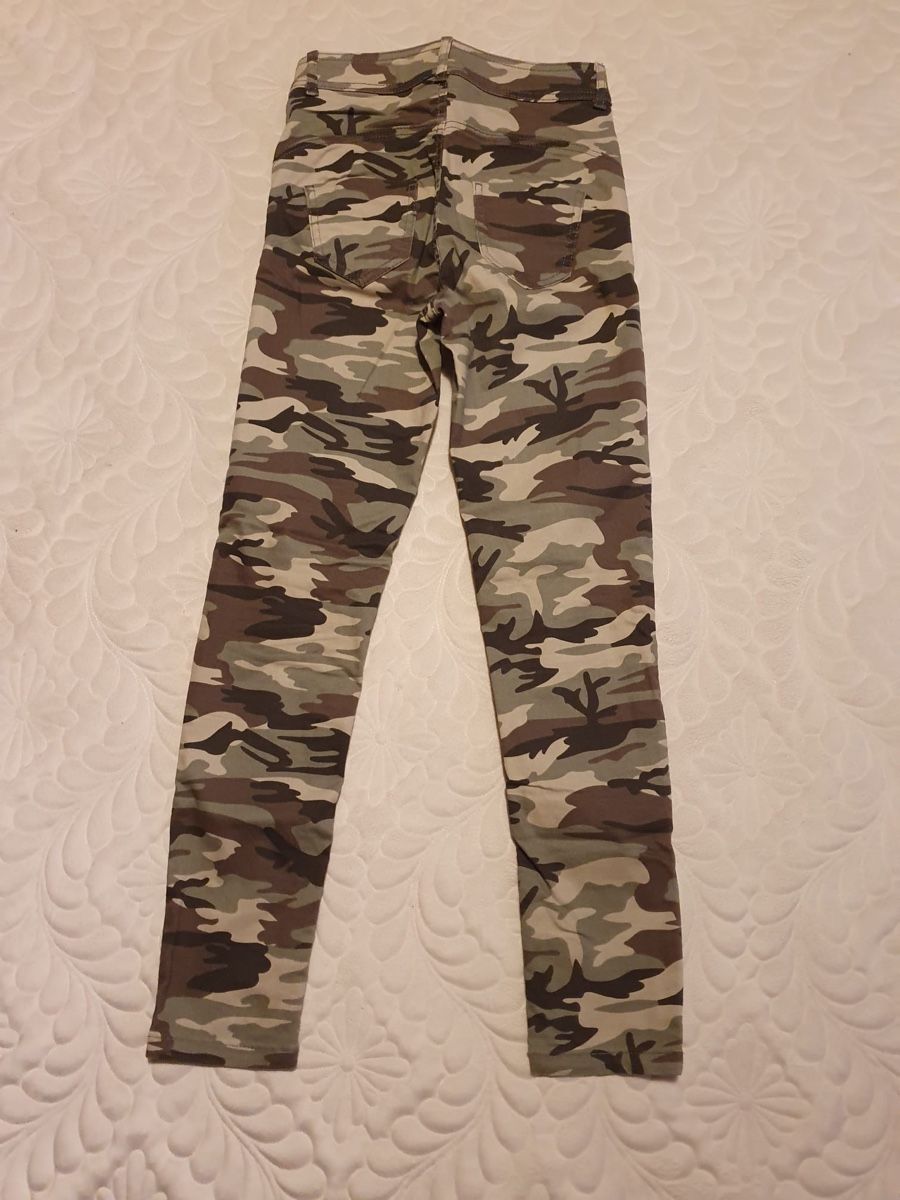 Calzedonia Hosen: Calzedonia Camouflage Hose – Gebraucht aus Goldach von grema77 1