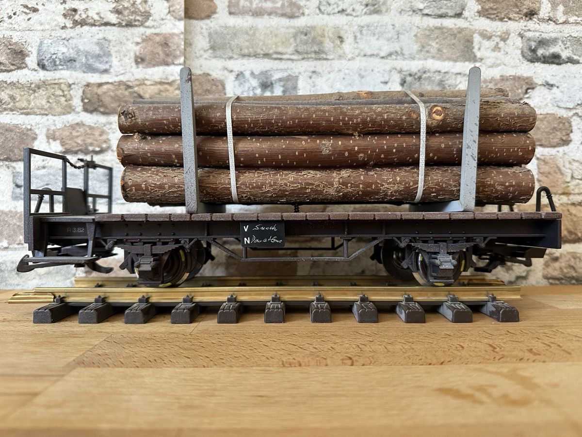 LGB Modellini di ferrovie: LGB Güterwagen mit Holzladung   – Usato da Pfaffnau venduto da Rex2603