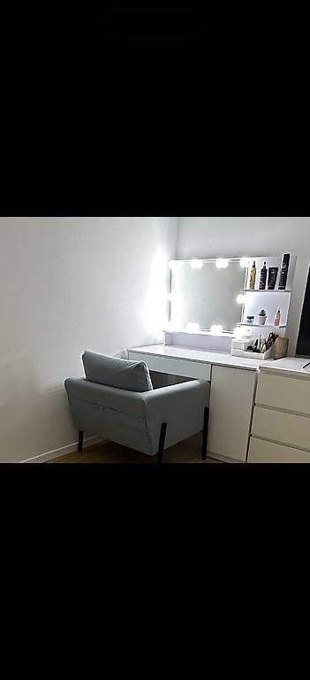 Tavoli da trucco: Schminktisch mit LED – Usato da Uitikon Waldegg venduto da selina13243