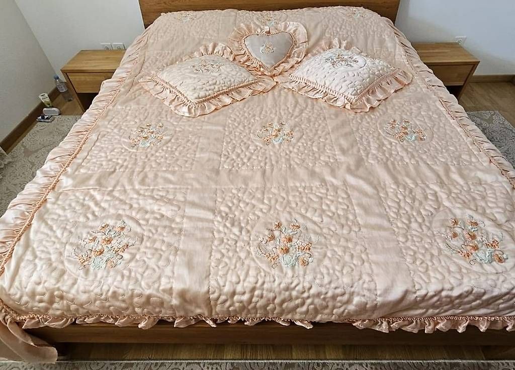Tutte le decorazioni: Bettüberwurf glänzend – Usato da Suhr venduto da Tina111