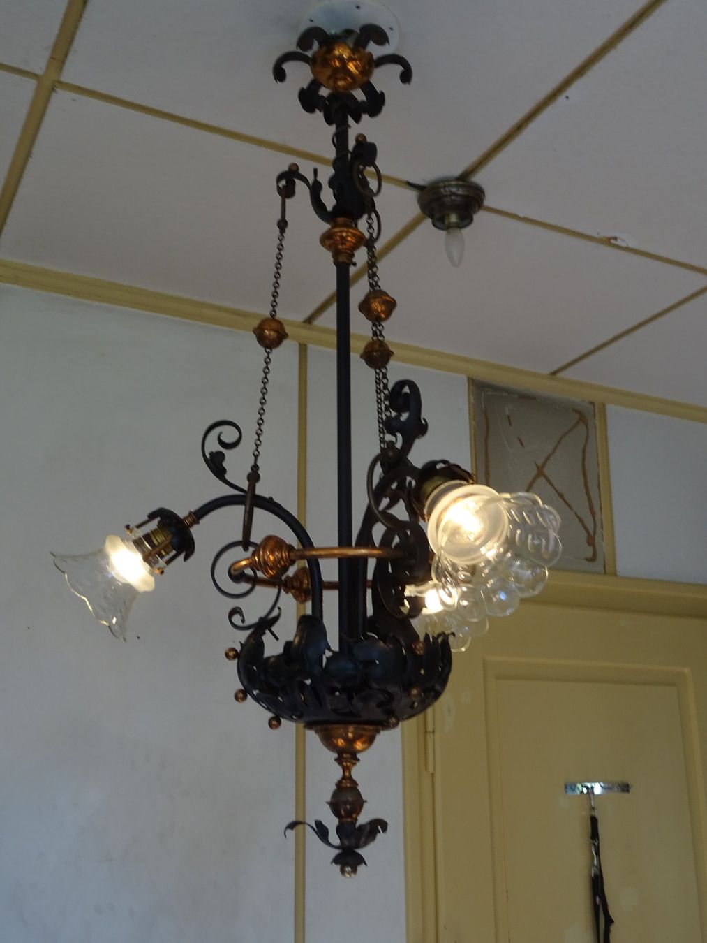 Lampade: Antiker Kronleuchter aus Jugendstil-Villa – Usato da Malters venduto da ADA011 5