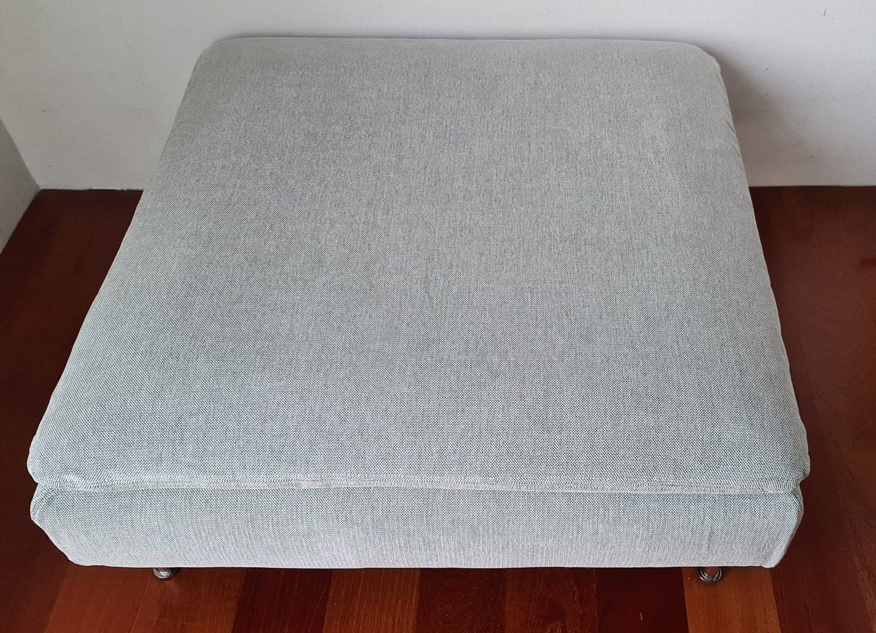Ikea Sgabelli: IKEA SÖDERHAMN Hocker mit neuem Bezug Tallmyra – Usato da Luzern venduto da monyet 2