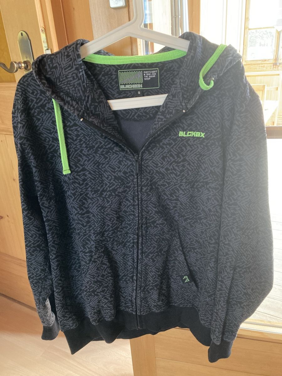 Giacche: Sweatjacke Gr. S mit Kaputze von Black Box – Usato da Mülenen venduto da Rapunzel99 3