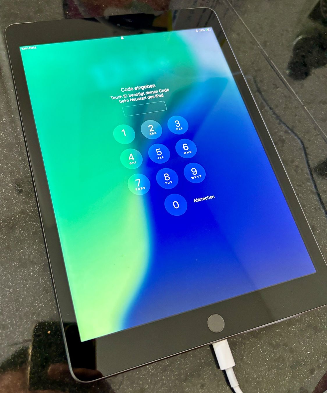 Apple Tablet PC: Apple iPad 8 128GB – Neu (gemäss Beschreibung) aus Liestal von juveshirtscollector