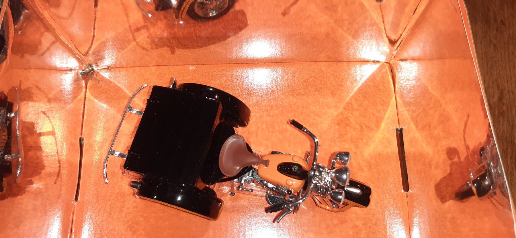 Maisto Modellbausätze & Standmodelle: Harley Davidson Servi Car 1:18 Maisto – Gebraucht aus Fehraltorf von STEMAC01TK 2