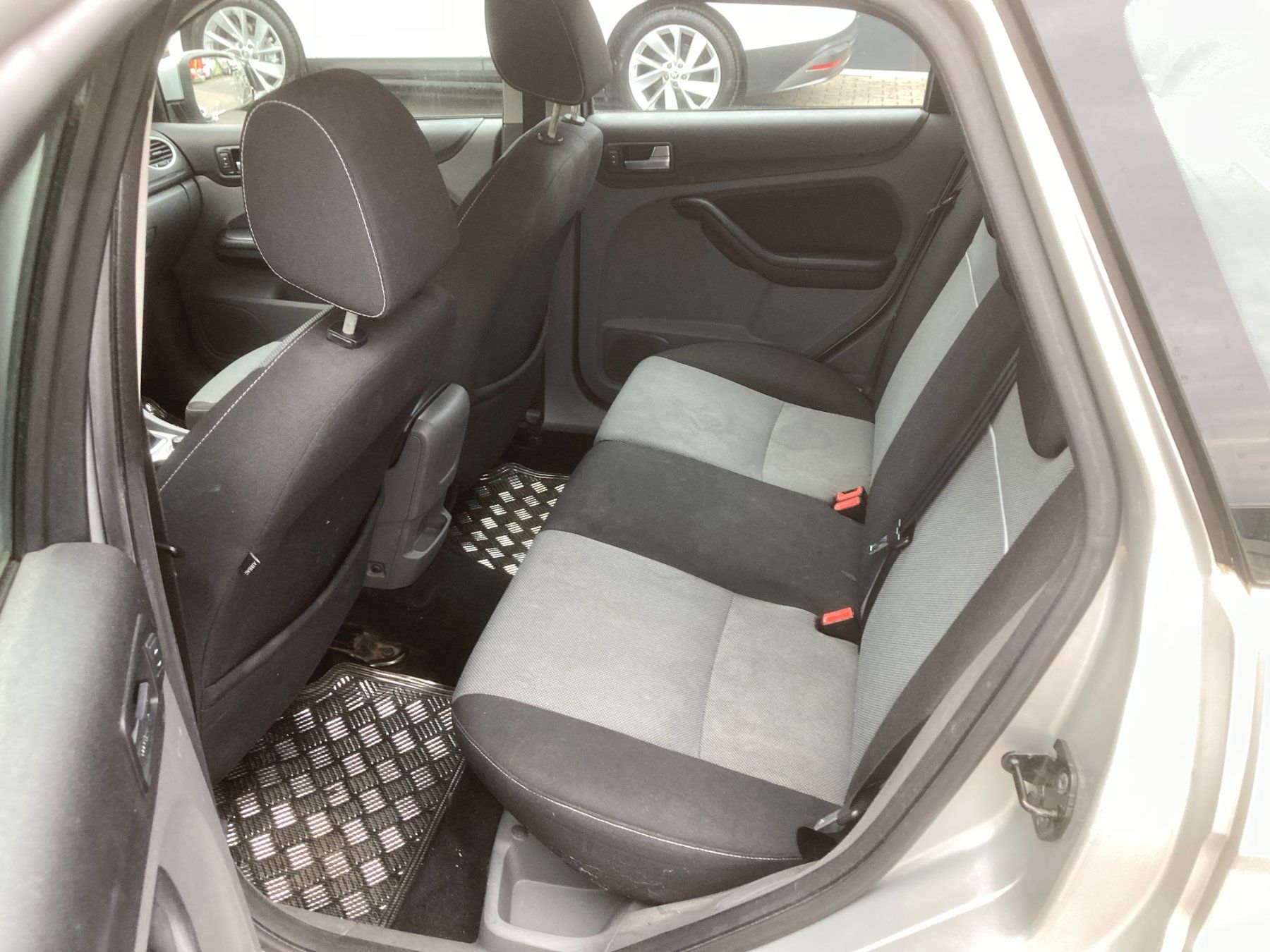 Ford Autos: Ford Focus 1.6 TDCI für Export oder Bastler – Gebraucht aus Cham von WB2223 5