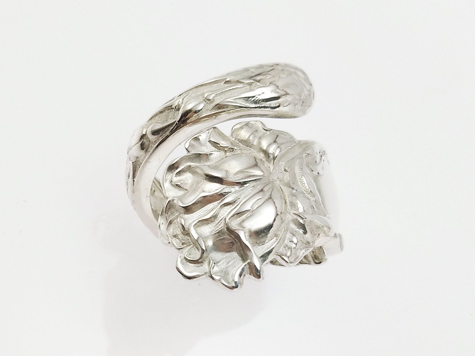 Ringe: Offener massiver Silberring im Jugendstil mit Blumen-Design – Neu und originalverpackt aus Meilen von Byrd-bijoux