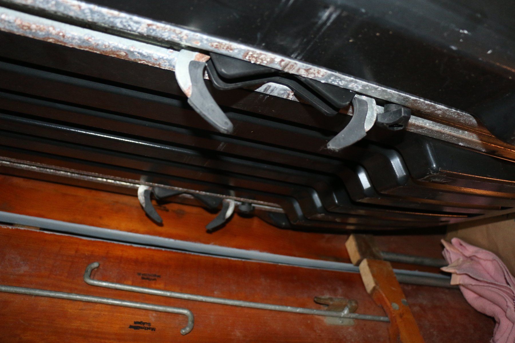 Thule Box da tetto: Dach-Box für Ski – Usato da Speicherschwendi venduto da urs_nmg5 3