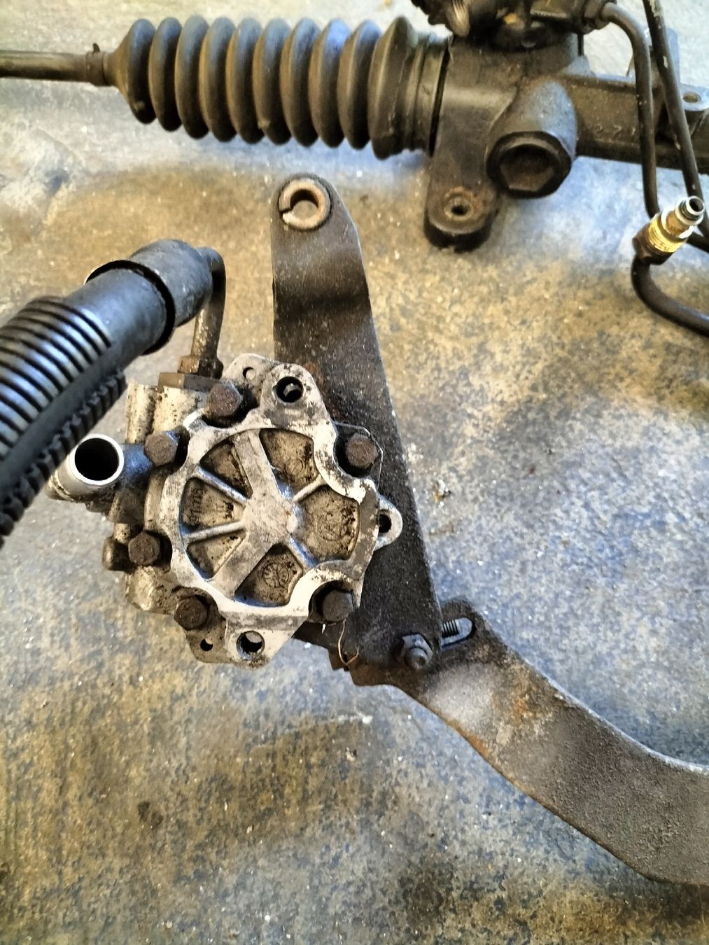 VW Tutti pezzi di ricambio auto: VW Golf 2 Lenkgetriebe mit Servolenkung – Usato da Montlingen venduto da Cram88 4