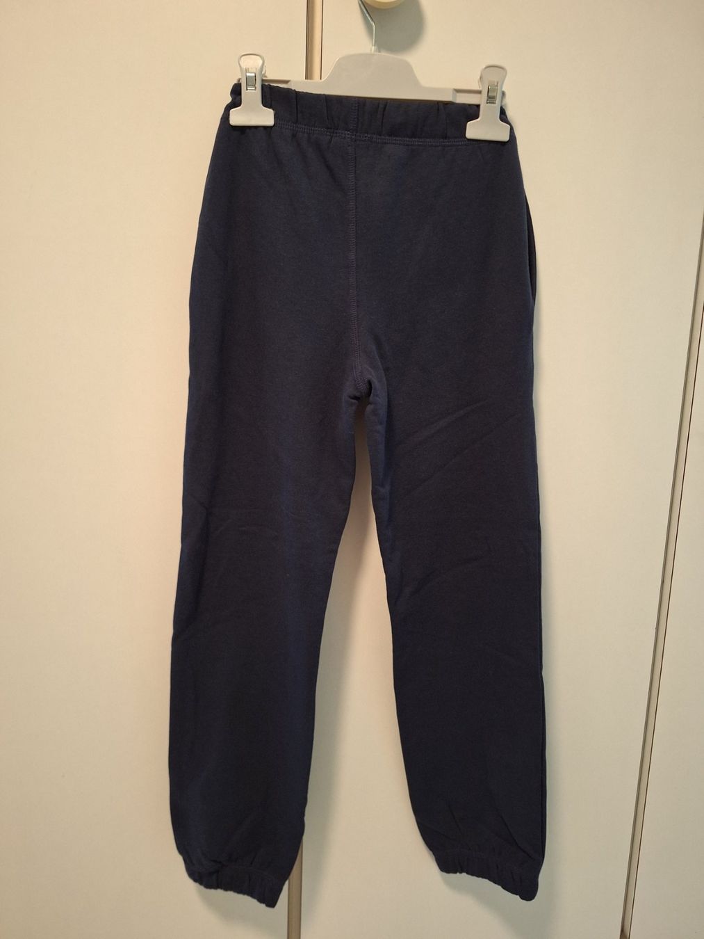 Pantaloni: Trainerhose,, Gr. 122/128, Neu mit Etikett – Nuovo e nell'imballaggio originale da Biberist venduto da rospel 2
