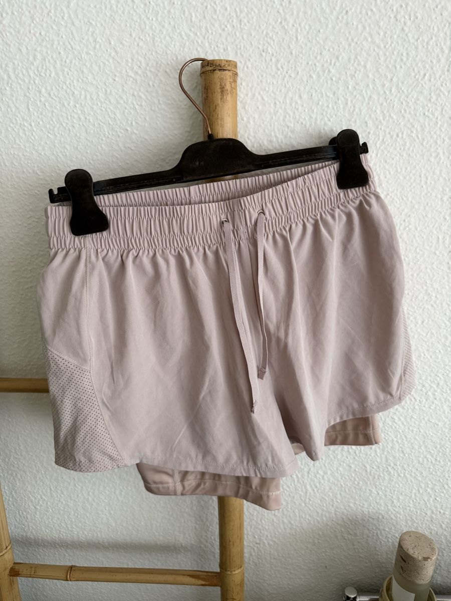 H&M Pantalons: Shorts H&M Gr. m – Neuf (Voir description) à Meilen par NHirs96