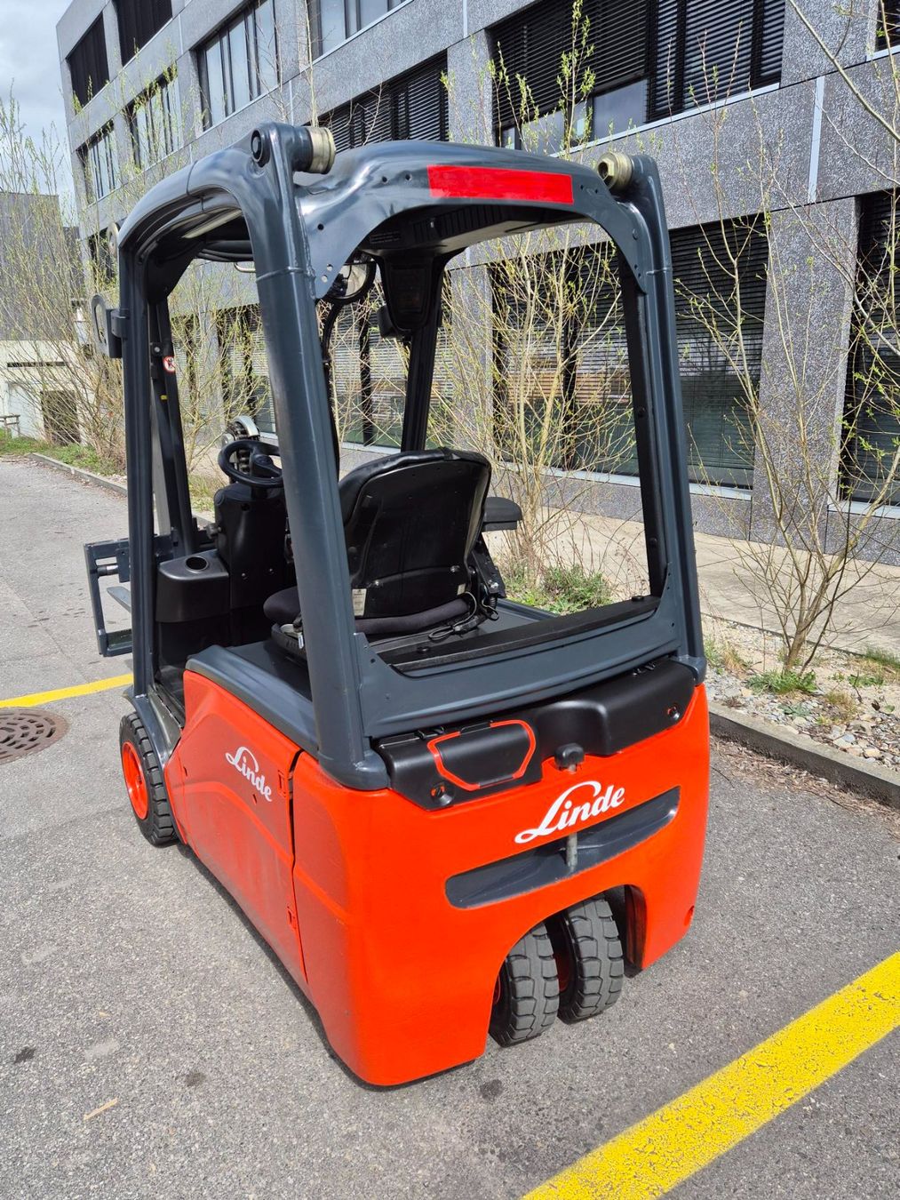 Linde Gabelstapler & Hubwagen: Stapler Linde E16 -01 – Gebraucht aus Aarau von LM-Handel 1