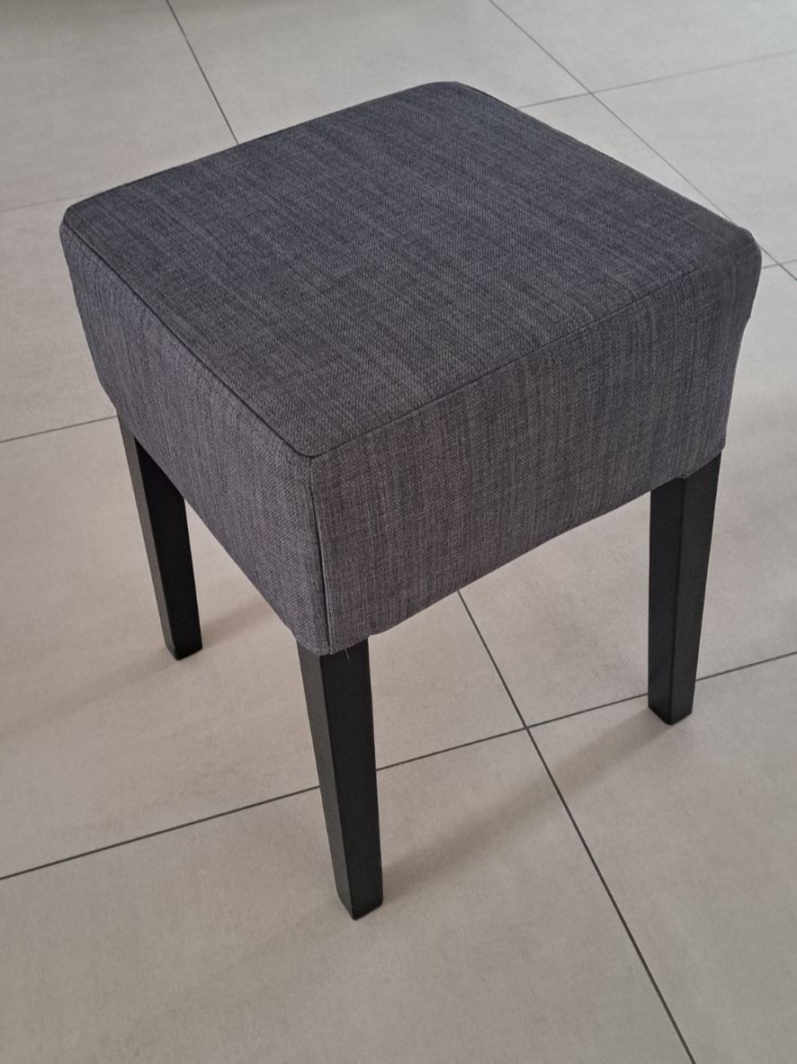 Ikea Sgabelli: IKEA Hocker Nils – Usato da Gommiswald venduto da Pm69