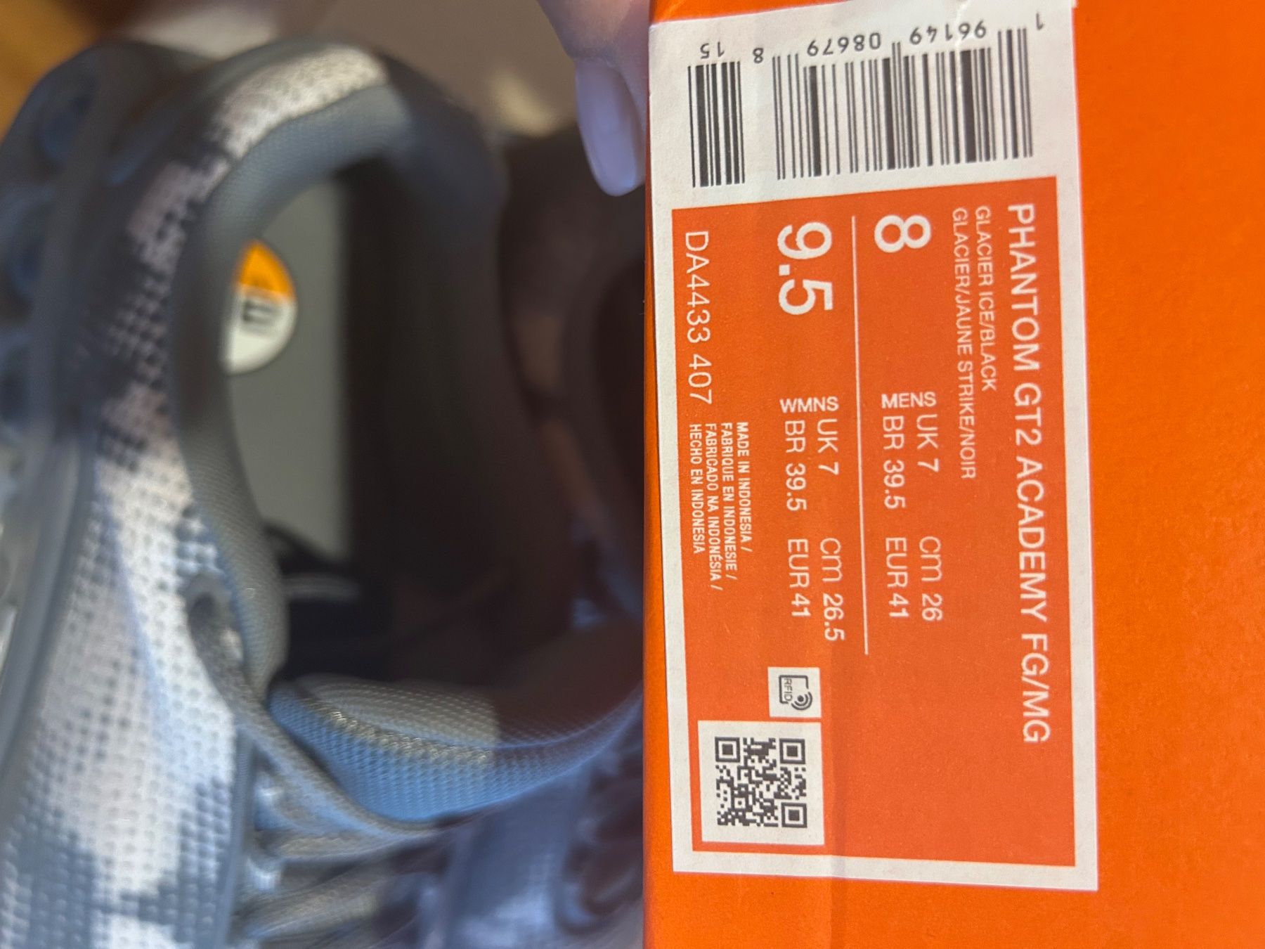 Nike Herrenschuhe: A vendré. nouveau – Neu und originalverpackt aus Boudevilliers von yul_g72f 1