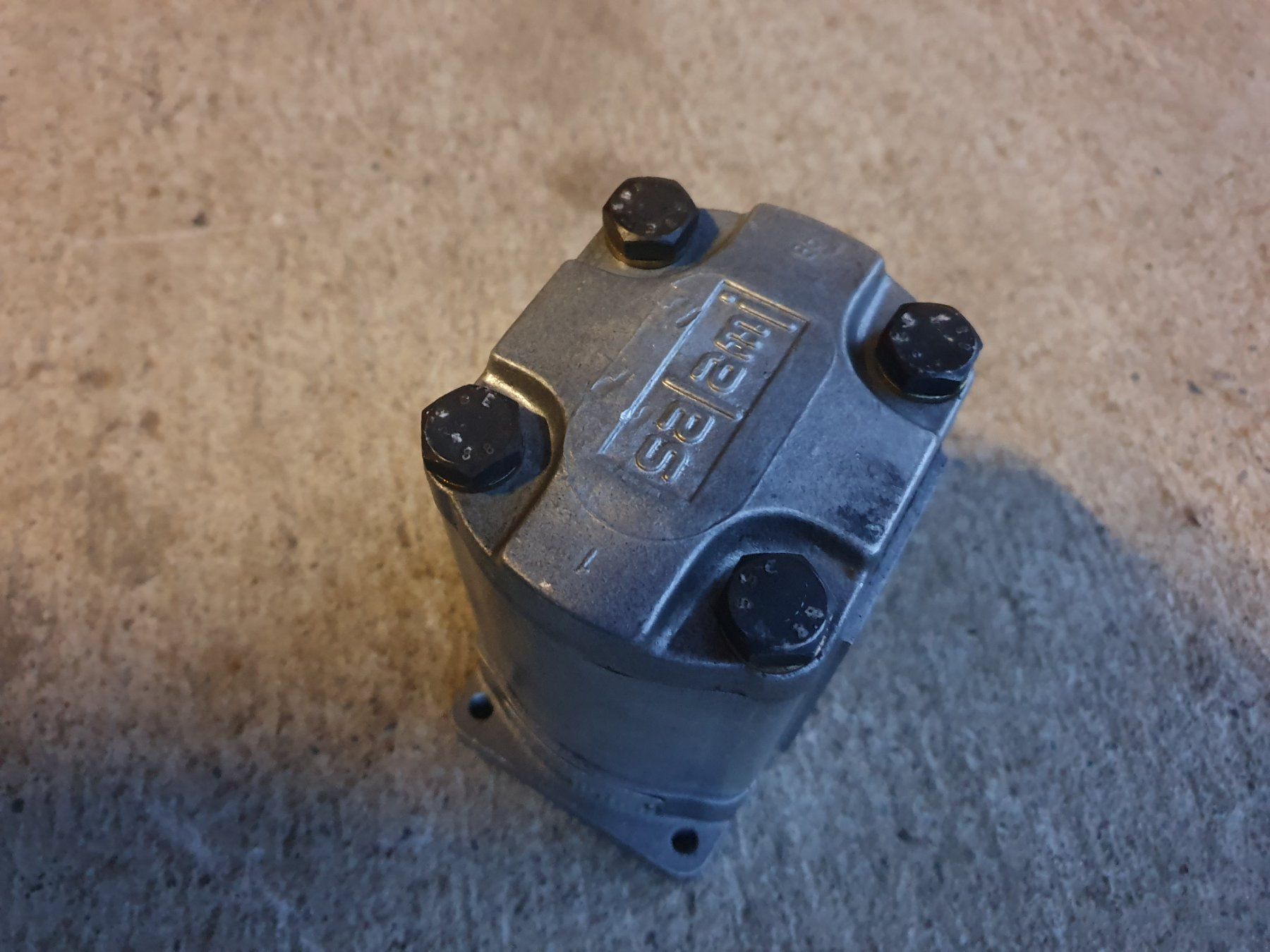 Motori: Hydraulikmotor – Usato da Dietschwil venduto da FIZENATOR 3
