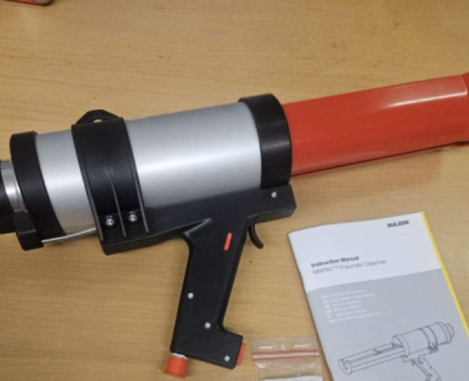 Sulzer Tutti gli attrezzi: Pneumatisches Auspressgerät SULZER NP. 1426 CHF – Nuovo e nell'imballaggio originale da Walzenhausen venduto da Ironmegakid 1