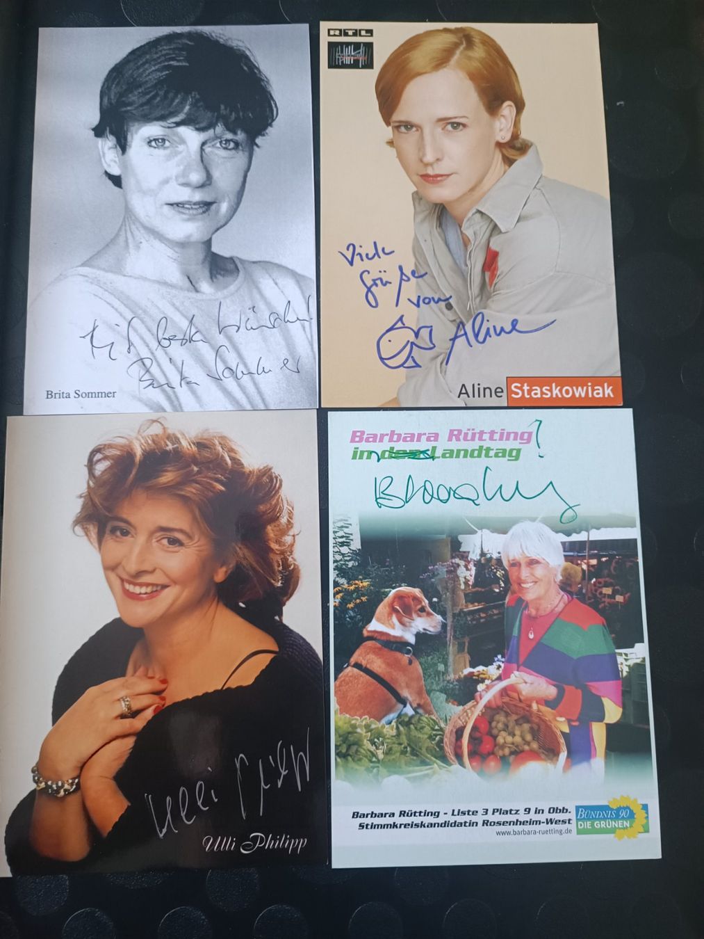 Autogramme: Autogrammkarten-Set - 4xhandsigniert – Gebraucht aus Menziken von Artographs