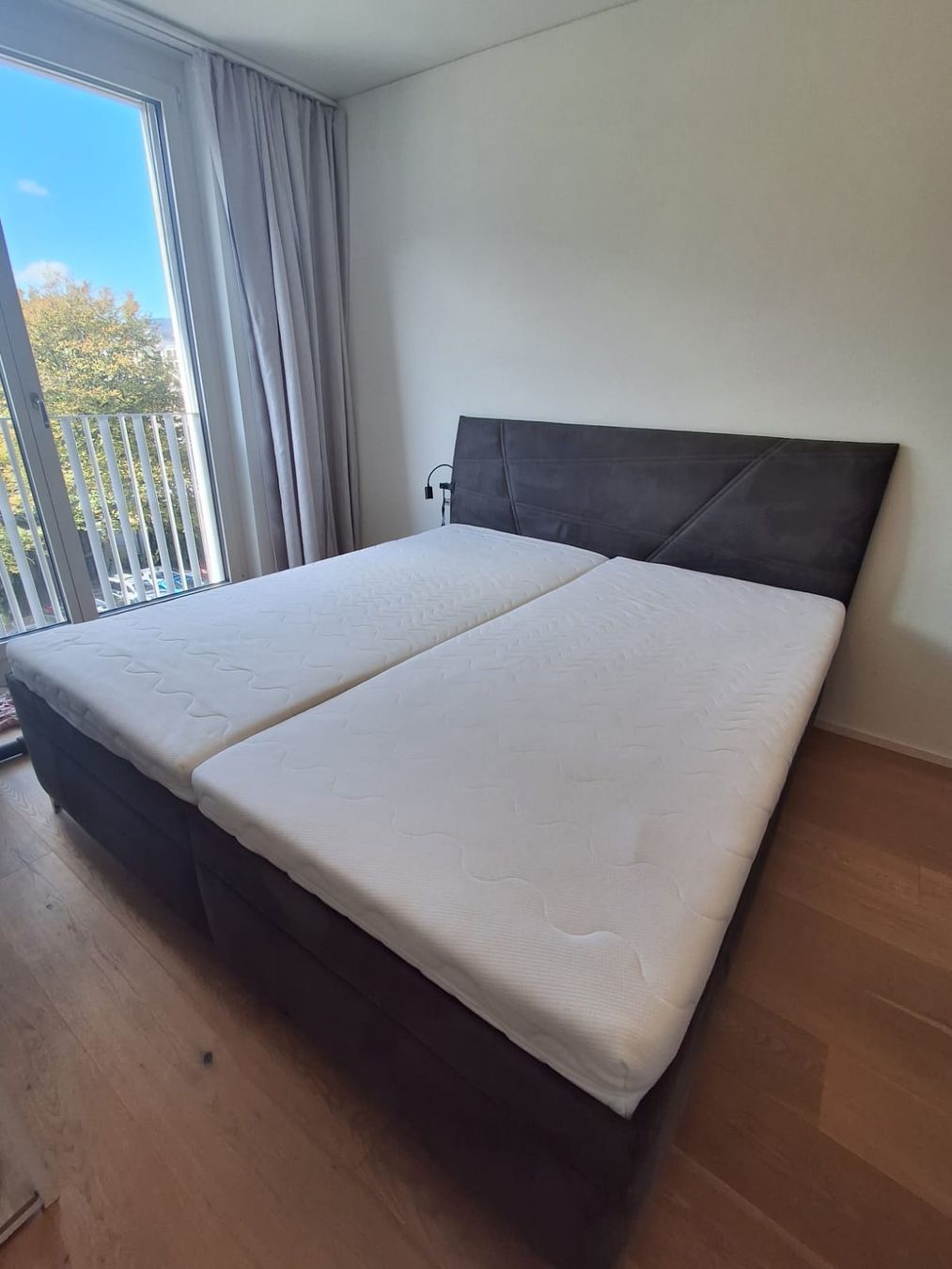 Letti: Double Bed with Headboard & Mattress (Höffner) – Usato da Horw venduto da jon_g9bq 1