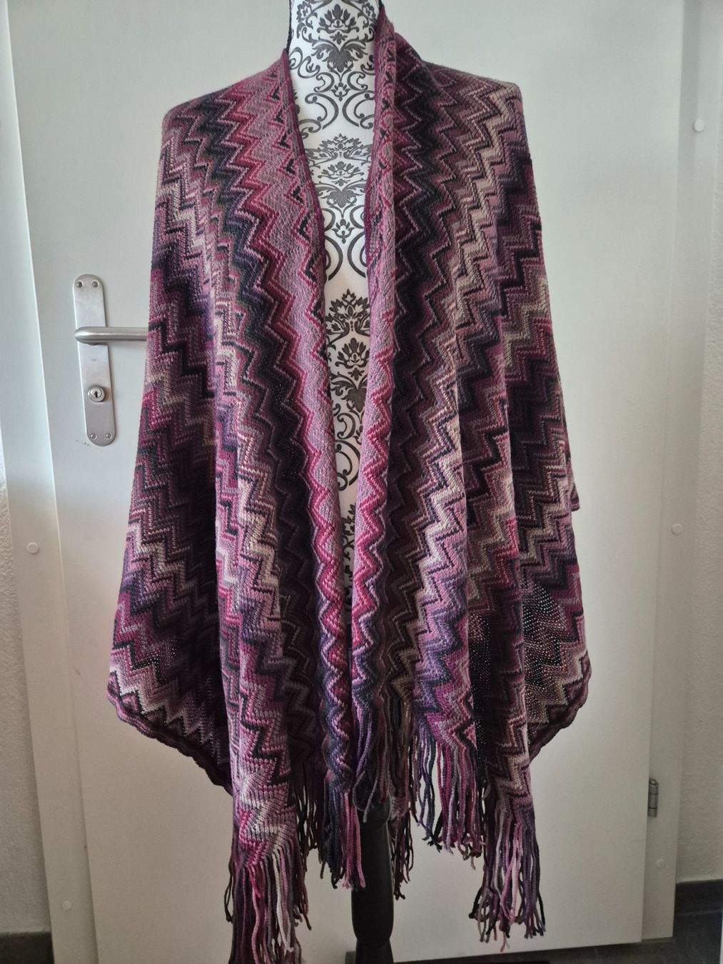 Bolero: Poncho gestrickt – Usato da Thalwil venduto da Briscolina 1