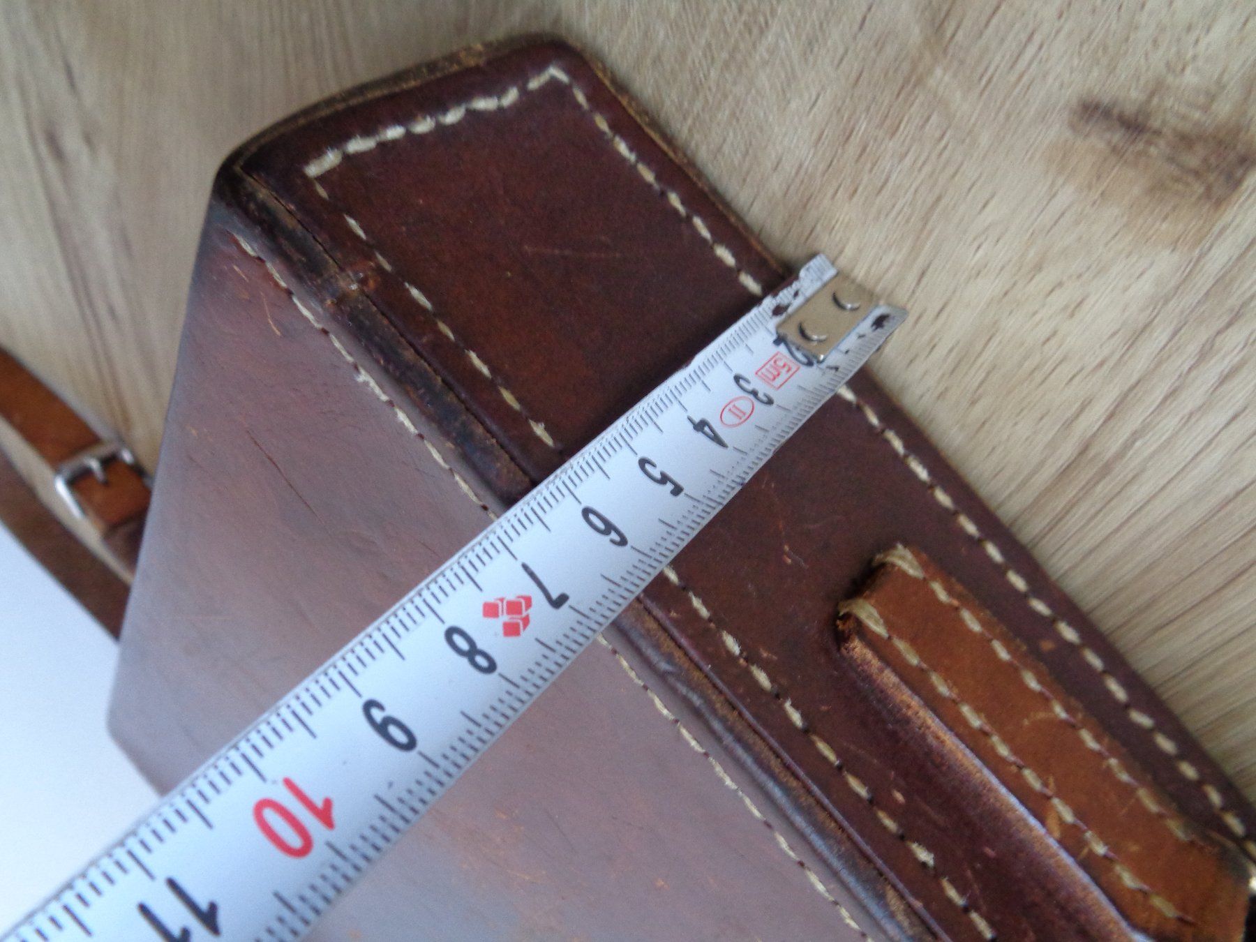 Borse: GROSSE LEDERTASCHE KARTENTASCHE MIT STEMPEL – Usato da Henggart venduto da Pascha22 9
