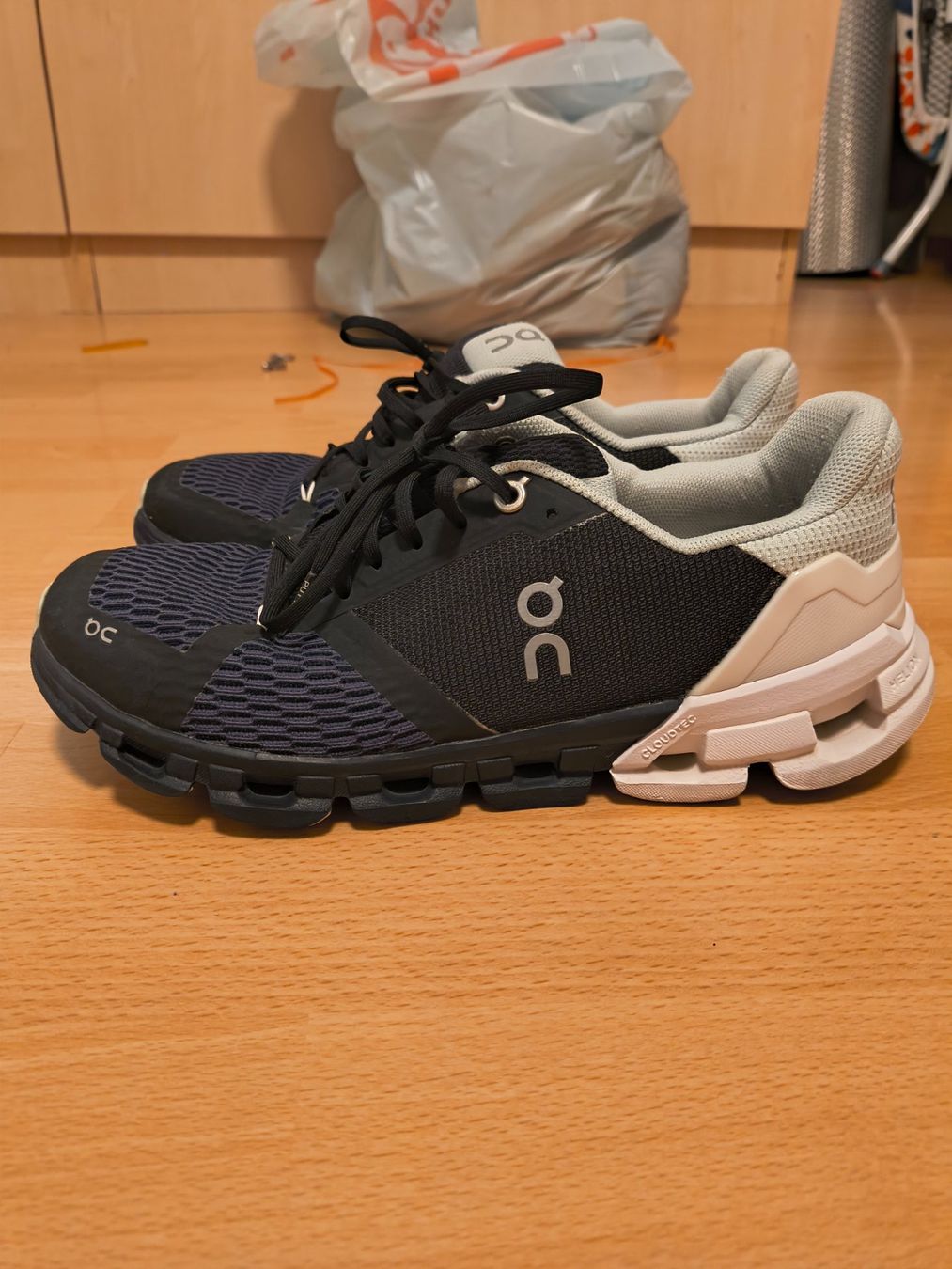 On Scarpe da donna: on Running Schuhe Grösse 39 – Usato da Zürich venduto da laribuechel