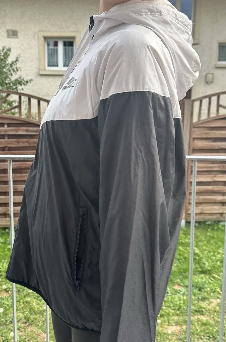 Nike Giacche: Übergangsjacke Nike Gr. XL – Usato da Birrwil venduto da kidsstore 1