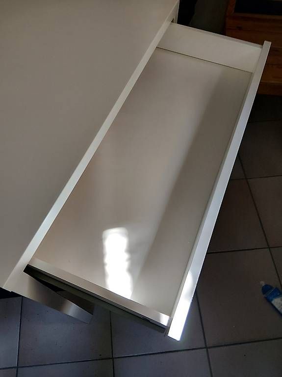 Ikea Schreibtische: Petit bureau IKEA MICKE blanc – Gebraucht aus Grolley von Montana78 4