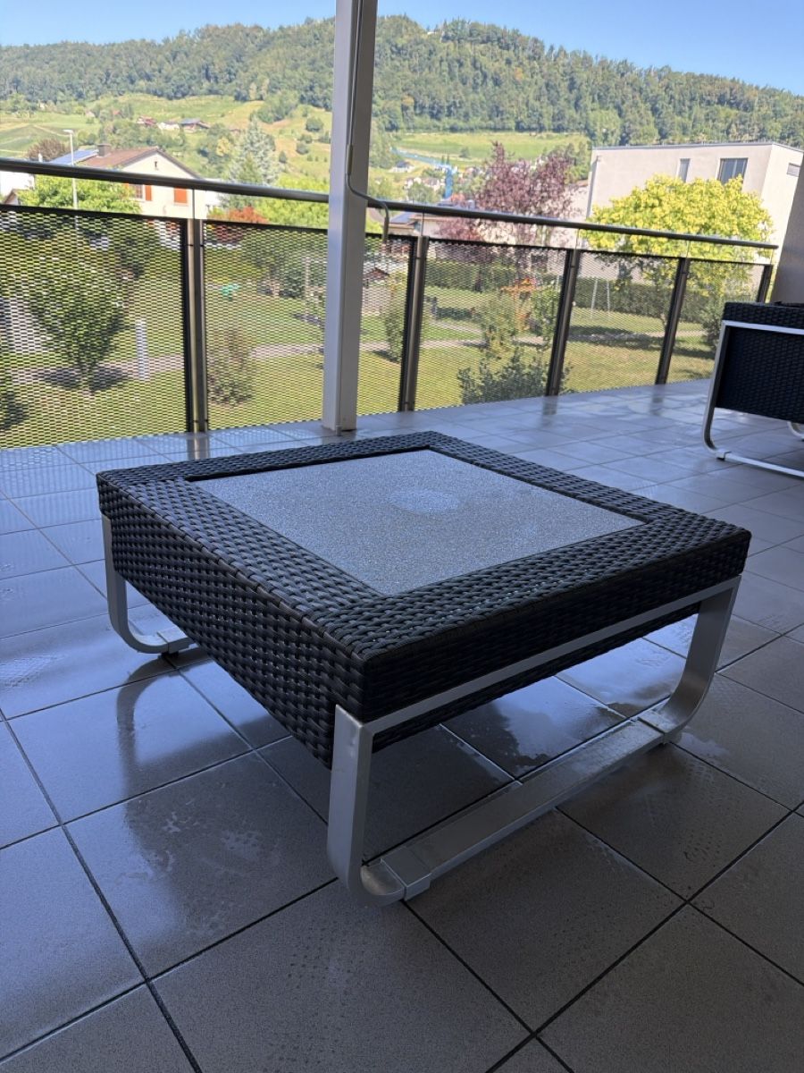 Poltrone: 2er Lounge mit Tisch – Usato da Au SG venduto da AndyB02 3