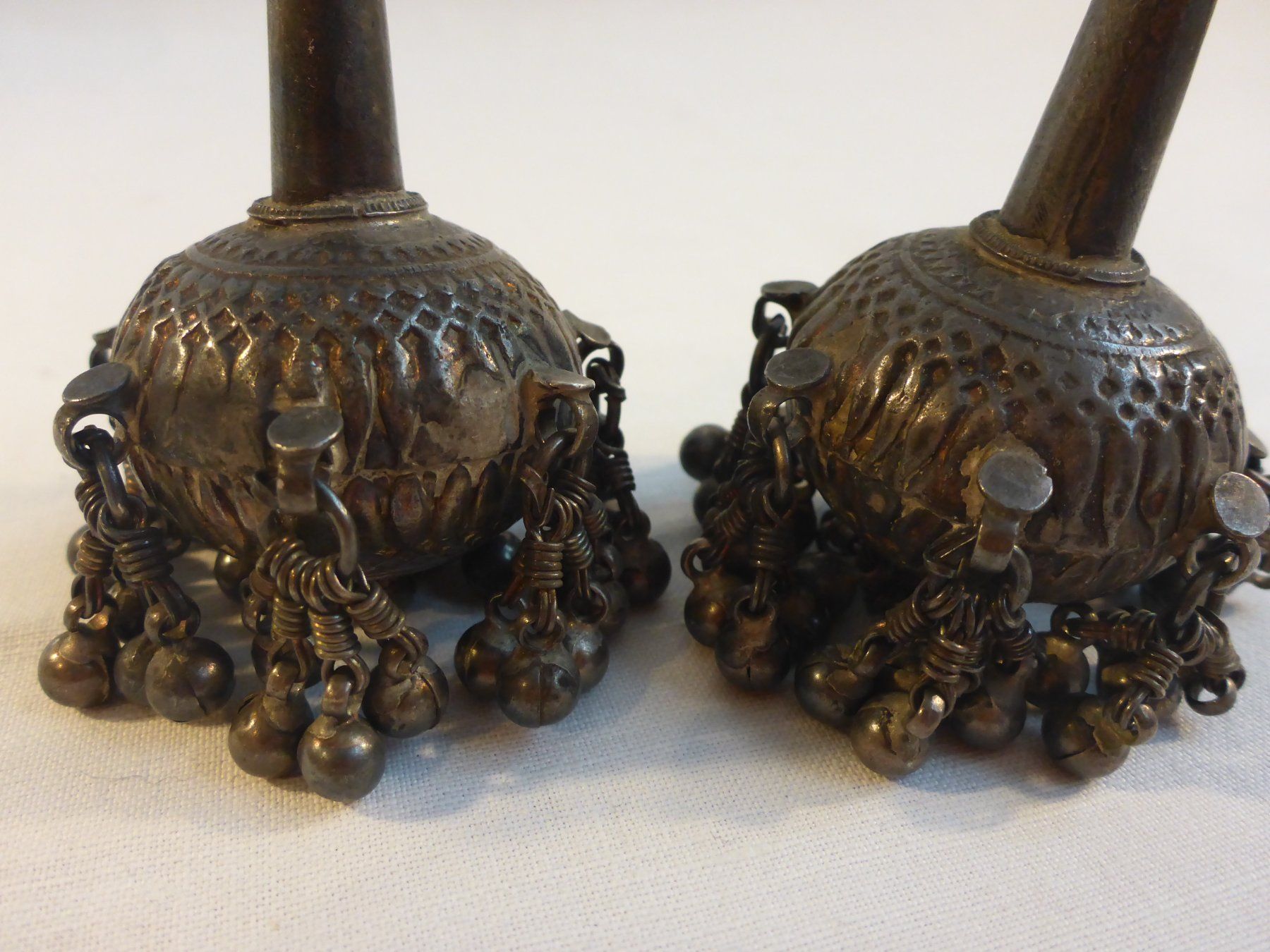 Tutte le decorazioni: 2 antike Quasten aus Metall – Usato da Zürich venduto da leia12 9