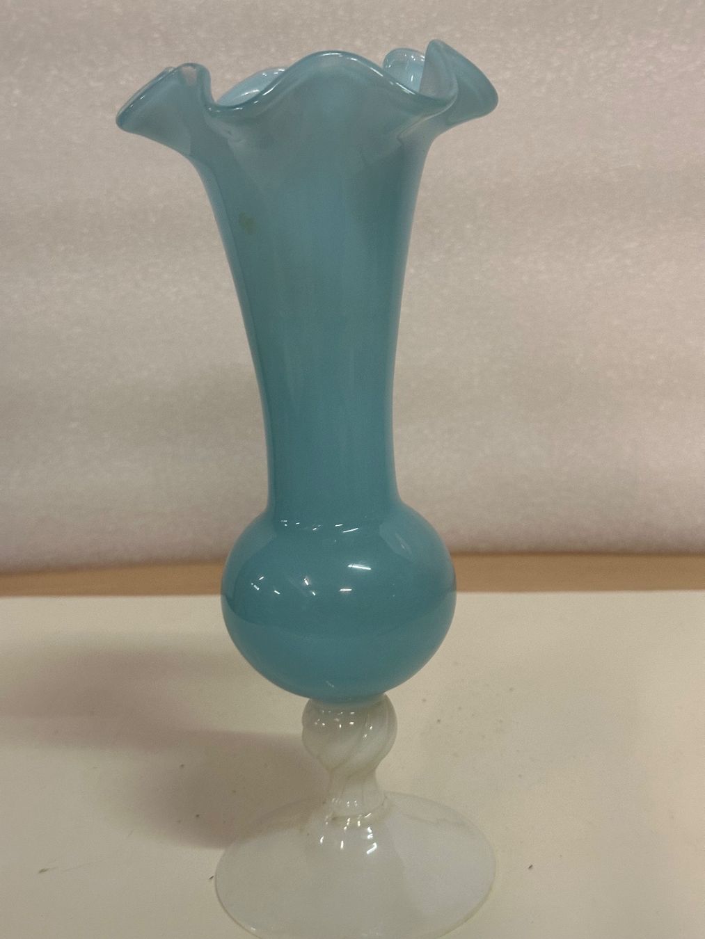 Vasen & Gefässe: Vase ancien en opaline – Gebraucht aus Lausanne von artnouveau04