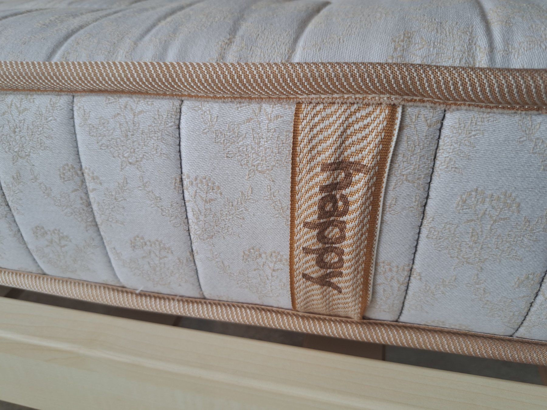 Lits: Bettgestell Lattenrost Bett Schweizer Qualität – D'occasion à Belp par deal-now 9