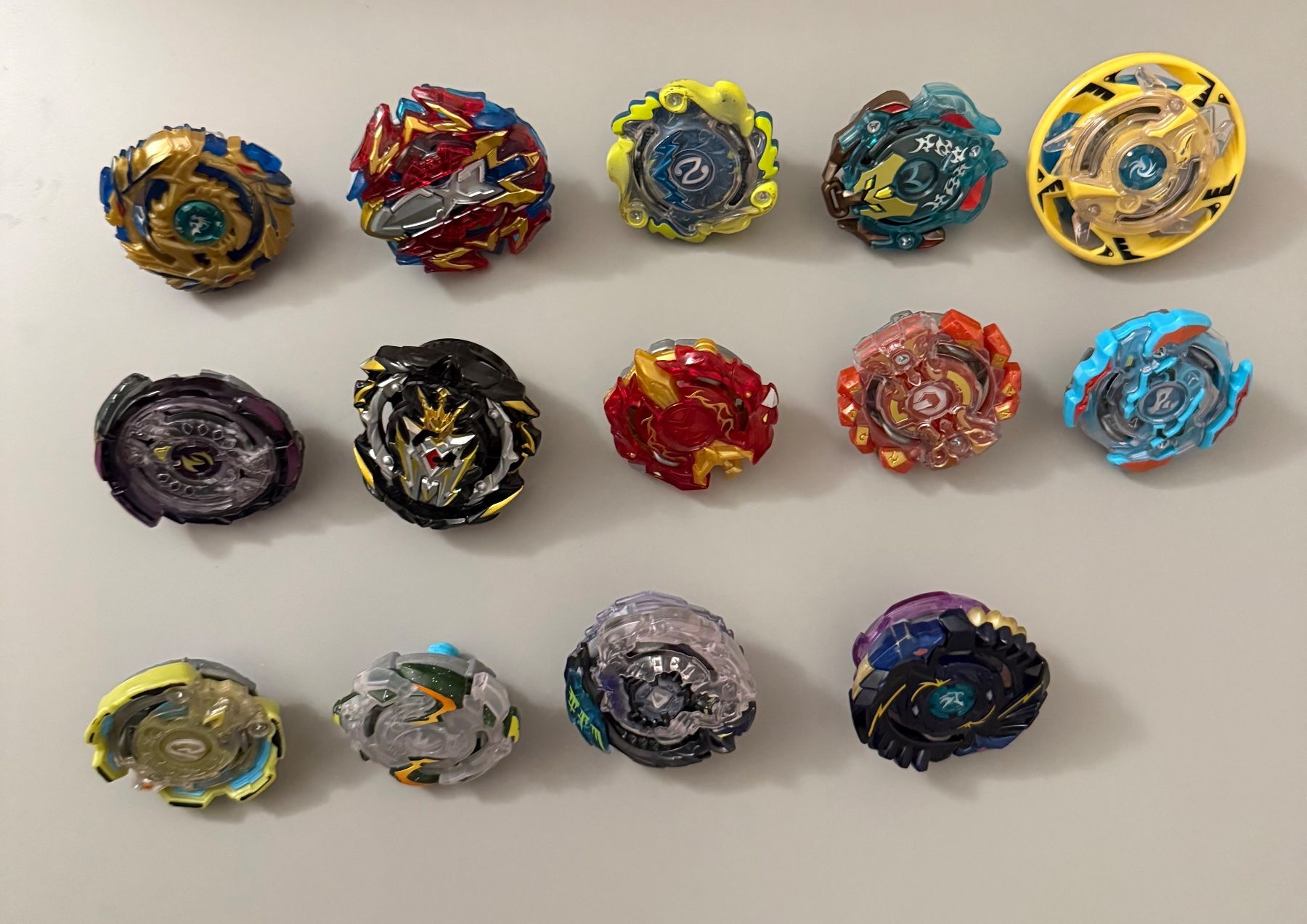 Spielzeuge: Set de toupies Beyblade – Gebraucht aus Puplinge von dav_mjl9 1