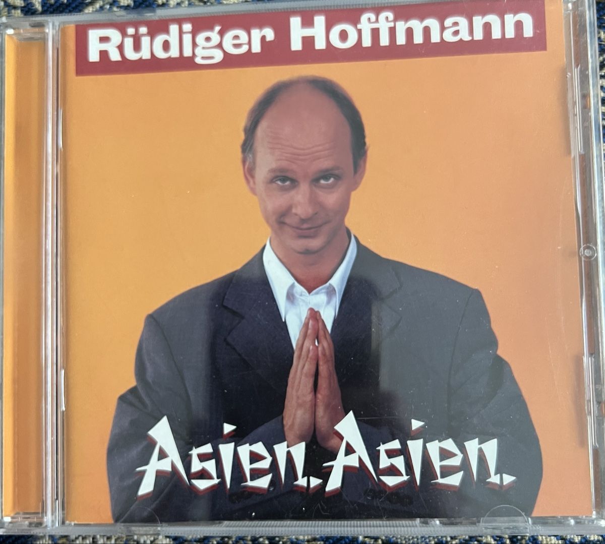 CD: Rüdiger Hoffmann Asien. Asien. – Usato da Basel venduto da Caramelbonbon