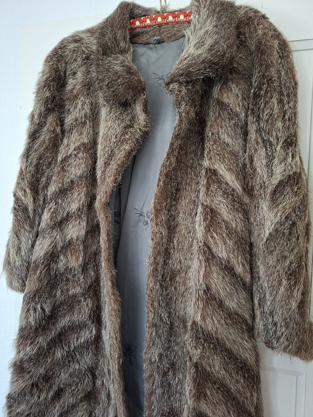 Cappotti: Manteau en fourure long  – Usato da Renens VD venduto da ser_j2fn 1