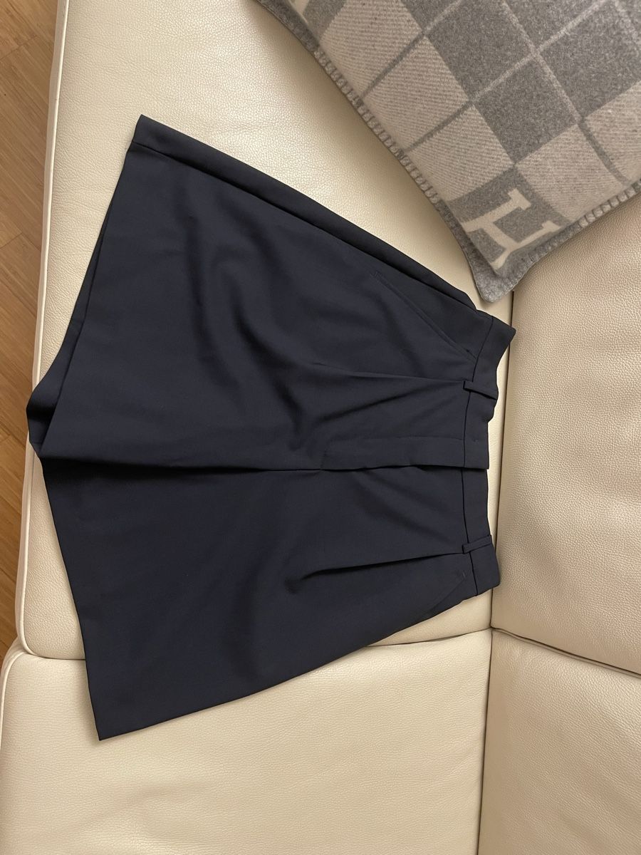 Max Mara Pantaloni: Max Mara Weekend Bermuda Shorts aus Wolle Gr. 36 – Nuovo (secondo la descrizione) da Wichtrach venduto da Adriana222 4