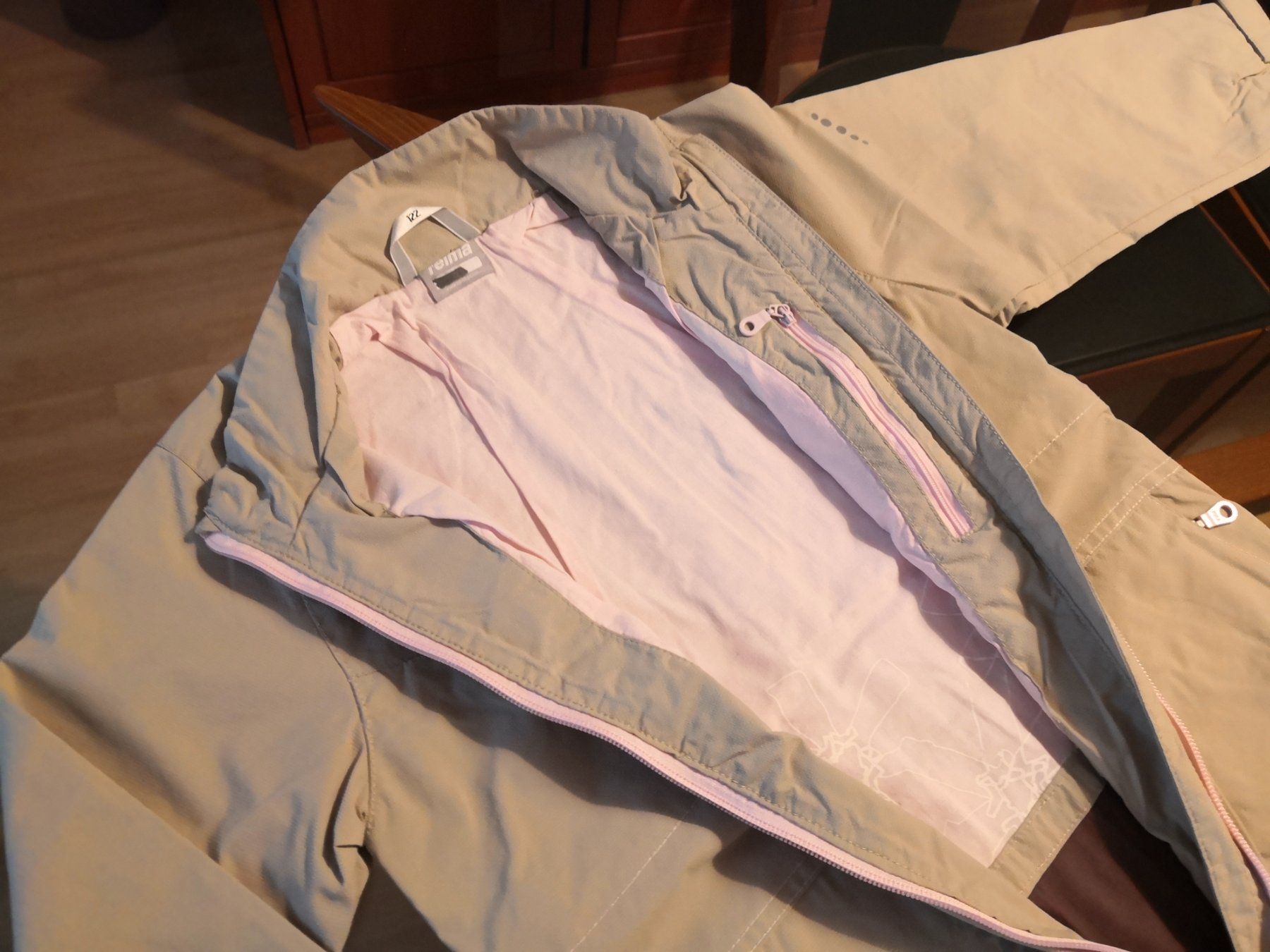 Reima Jacken & Mäntel: Schöne Übergangsjacke von REIMA, Grösse 122 – Neu (gemäss Beschreibung) aus Zuzwil SG von alsacia 3