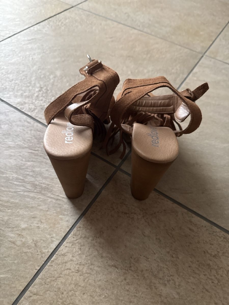 Scarpe da donna: Sommerschuhe Grösse 38 – Usato da Otelfingen venduto da Tommy112 1