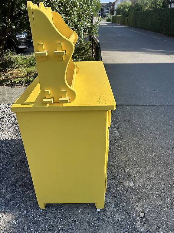 Scaffali: Kommode mit Wandgestell und Haken – Usato da Toffen venduto da matwenger 2