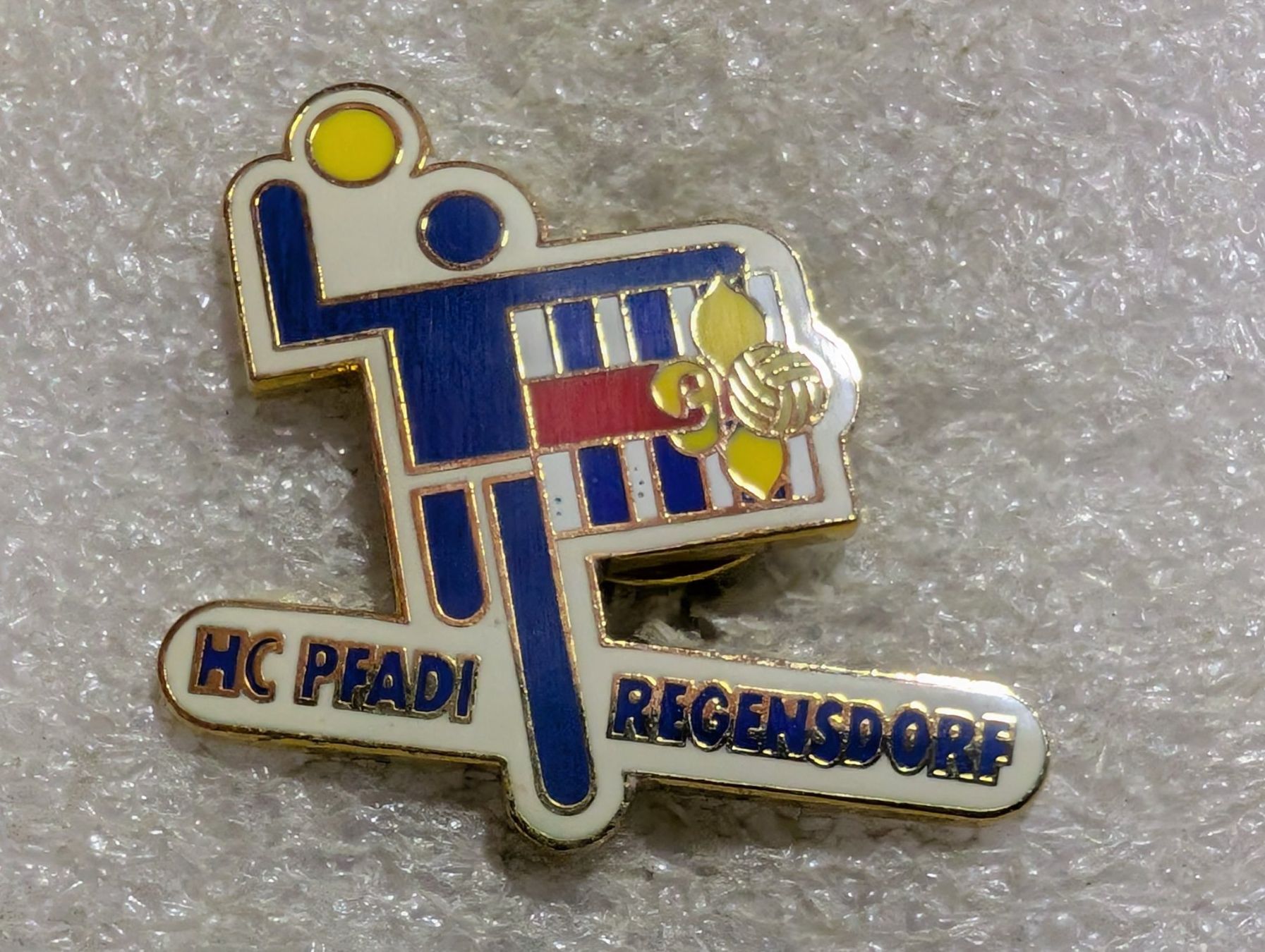 Placchette & Badge: Ansteckpin 207: HC Peadi Regensdorf – Usato da Oppligen venduto da Pin-Fall-Shop