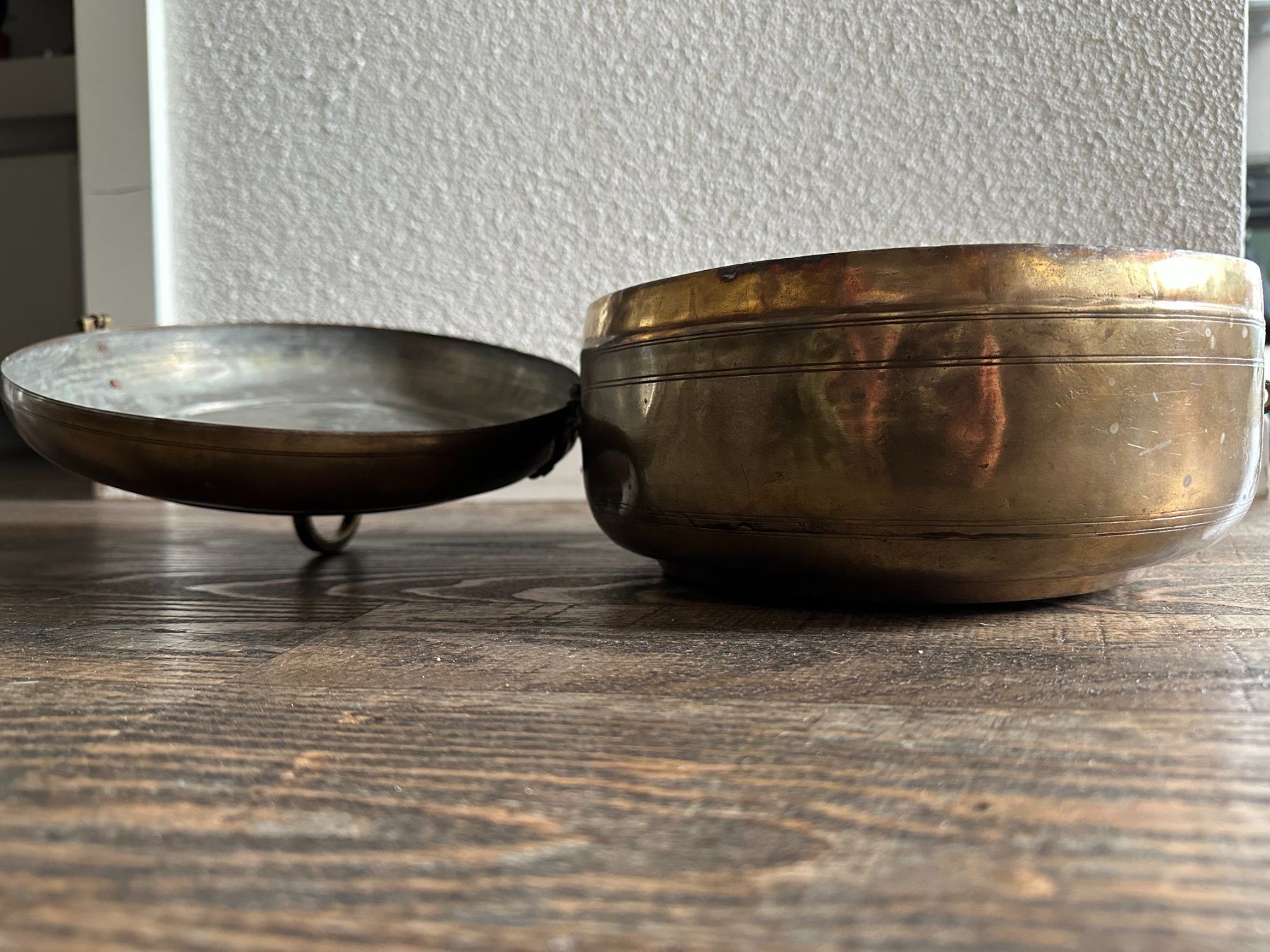 Pots: Grosse antike Messing-Deckeldose Ø 24 cm – D'occasion à Luzern par Tsugumi0 3