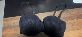 neuer niegetragener Hunkemöller 80D BH Schwarz - Spitze