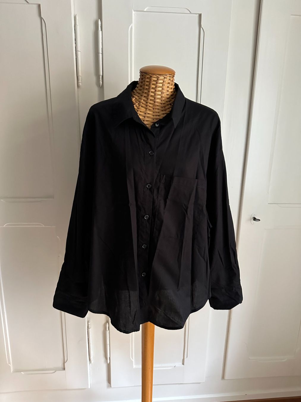 H&M Chemisiers: Bluse schwarz XL – D'occasion à Zürich par Diazaio
