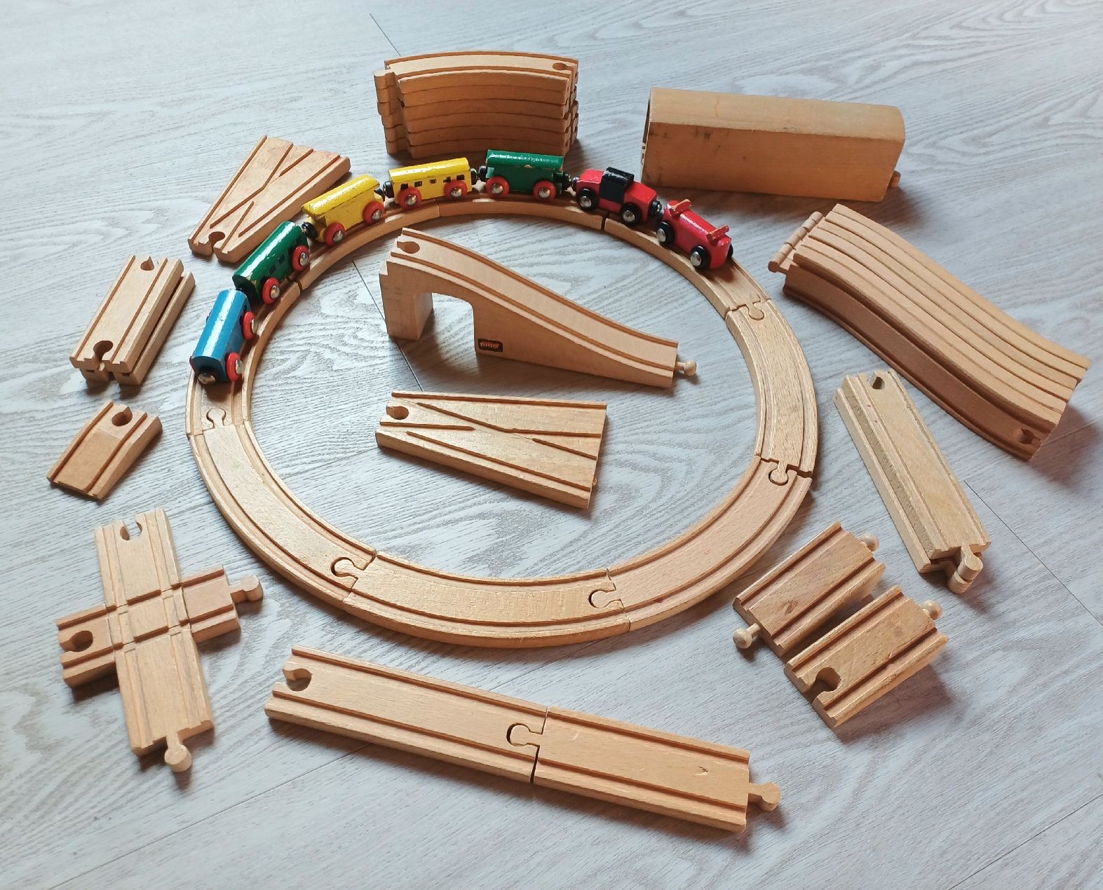 Brio Giocattoli: Ältere BRIO BAHN mit 45 Teilen ab 1 Fr. – Usato da Brittnau venduto da simionius