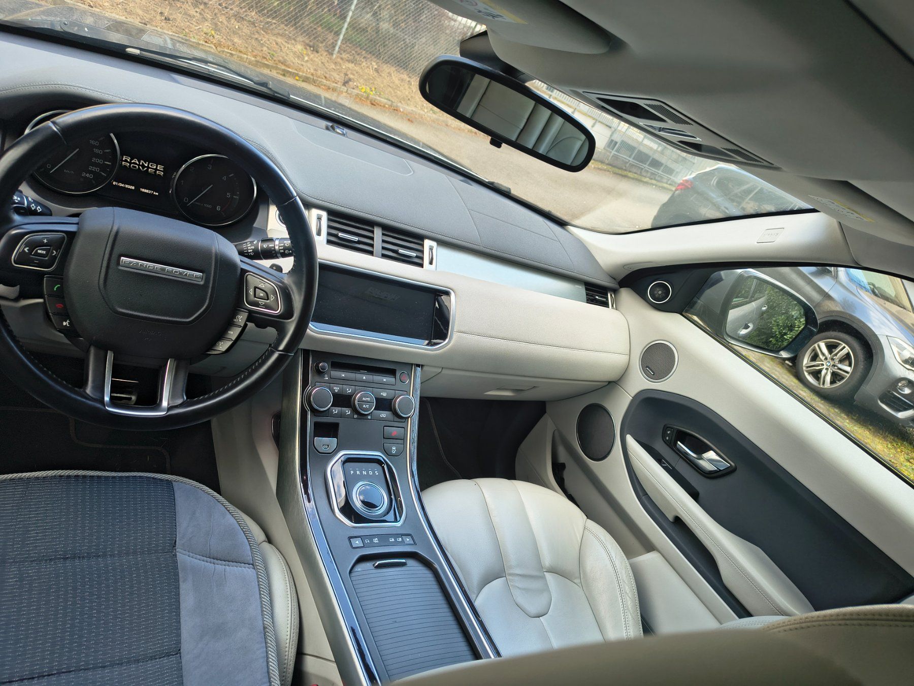 Land Rover Autos: Land Rover RR Evoque 2.0 SD4 – D'occasion à Muttenz par mah_y2pb